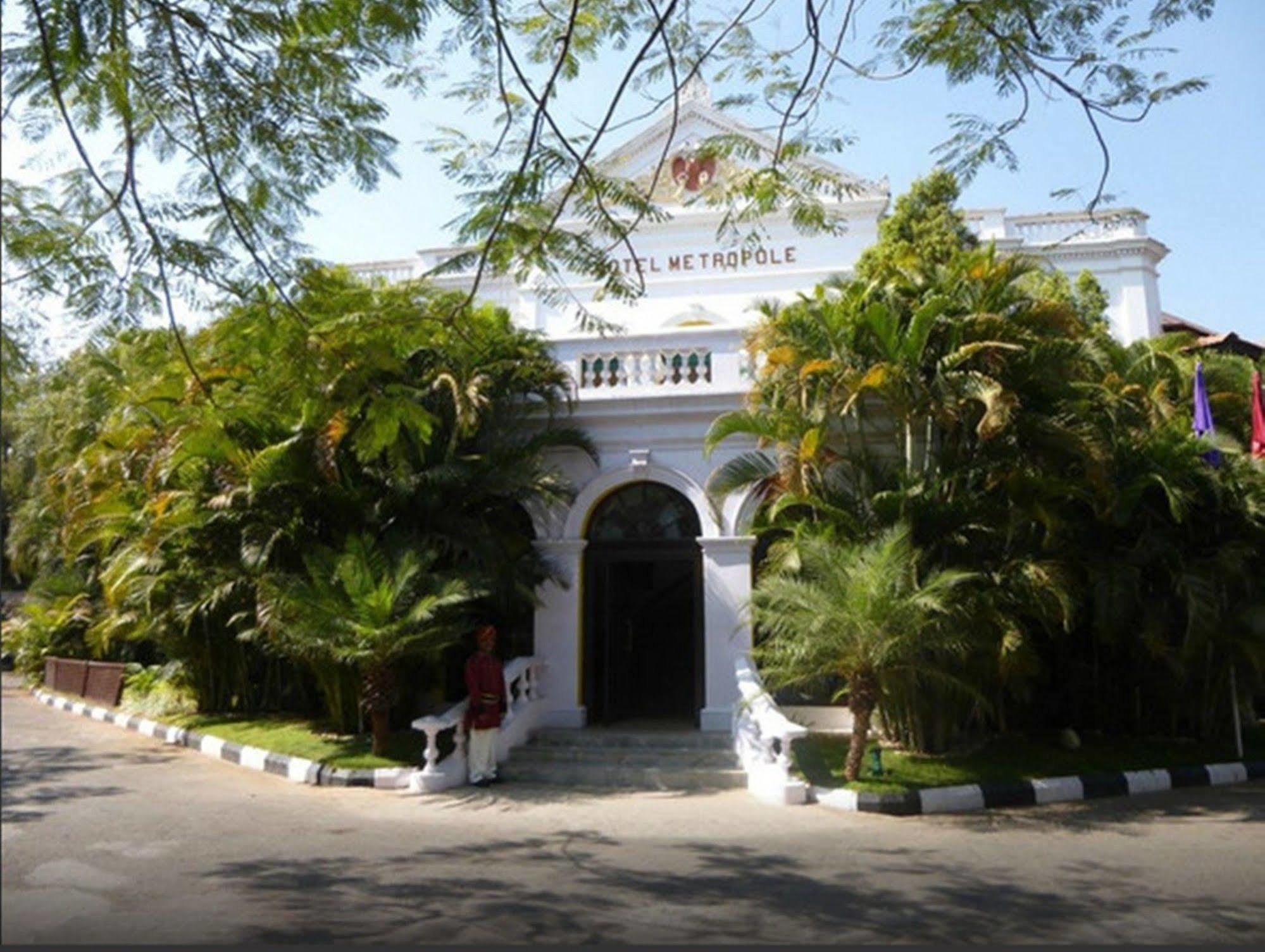 Royal Orchid Metropole Mysore Exterior photo